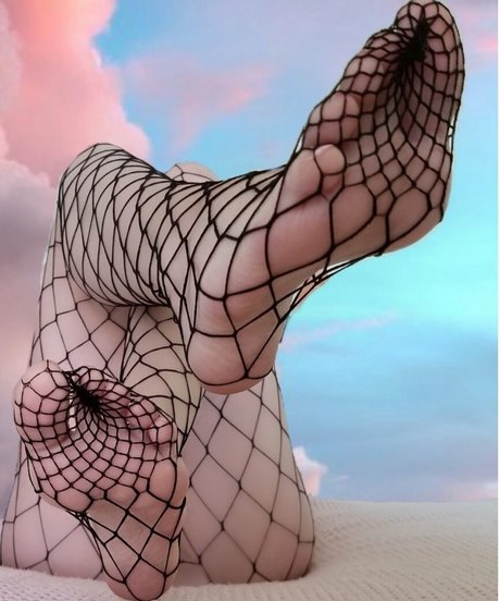 doveylovesfeet exclusive model galleries