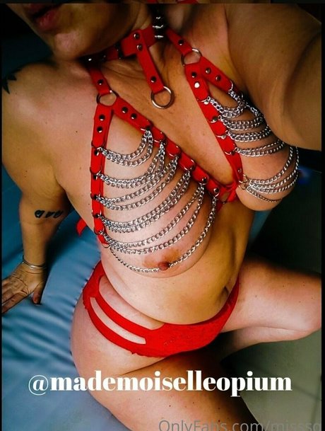 misssq nice model photo