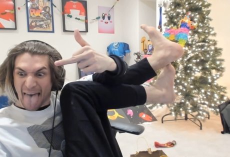 xqcow1 hot actress pics