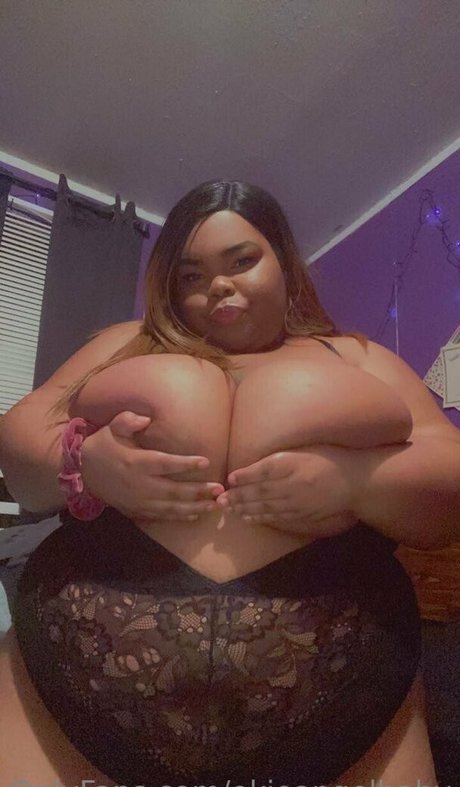 asian girlfriend onlyfans beautiful picture