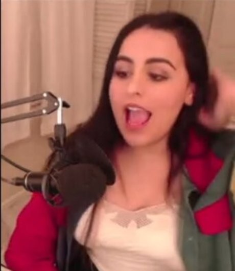 Alliebeemac pornstar erotic gallery