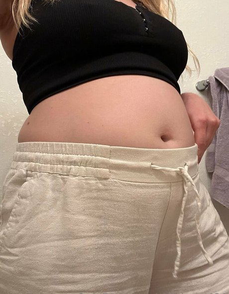 lips onlyfans sexy pic