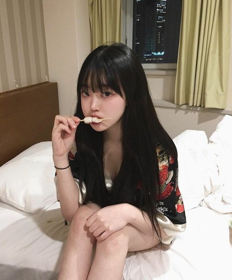 black hair onlyfans pornos photo