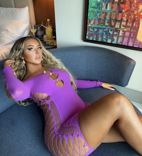 Beth Amelia star top images