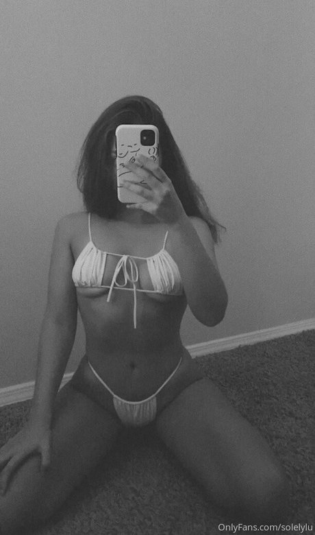 SolelyLu star xxx picture