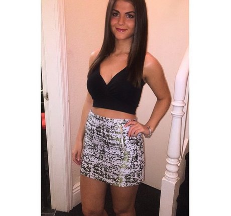 Lauren Fardon model adult image