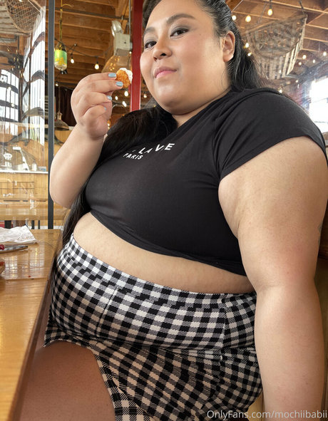 curvy shemale onlyfans sexy nudes pictures