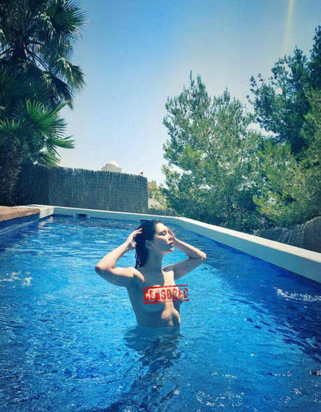 malenafendi model nude image