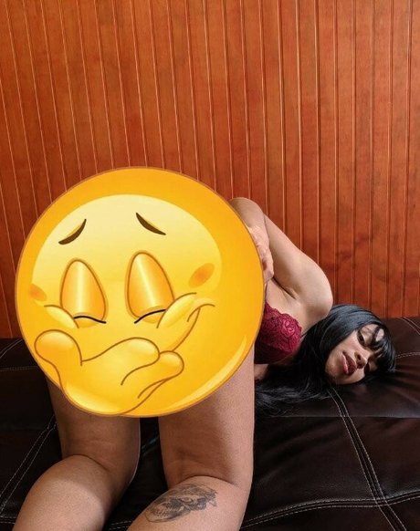 Thami hot actress pics