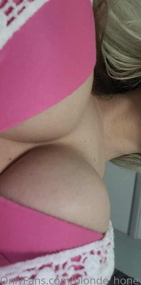 blonde honey22 art model image