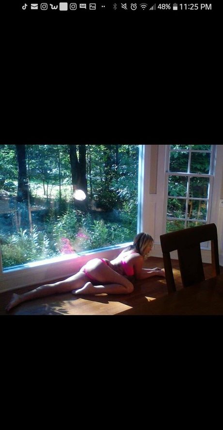 blonde honey22 naked actress picture