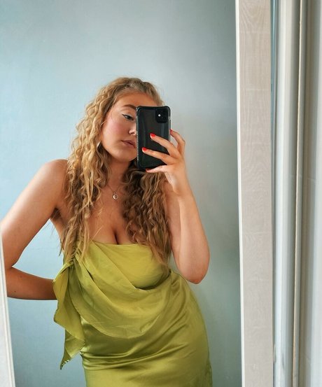 milf pregnant onlyfans free sex picture