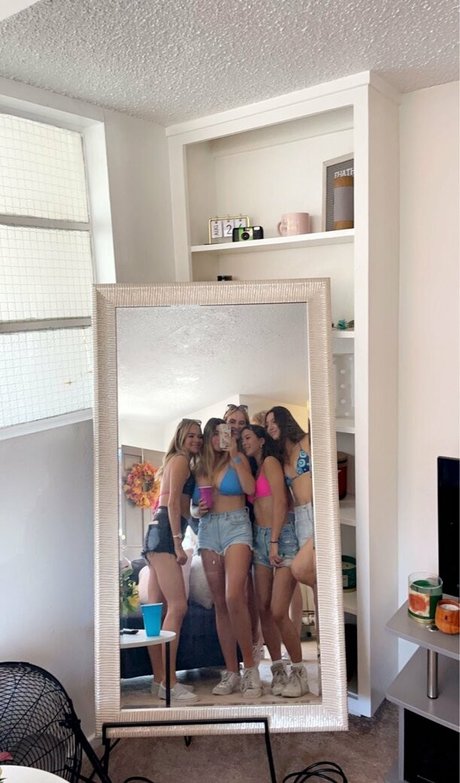 Emma R B pornstar xxx galleries