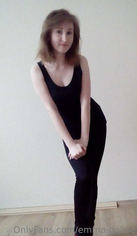 emma goldie model pretty photo