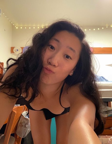 Alison L pornographic model archive