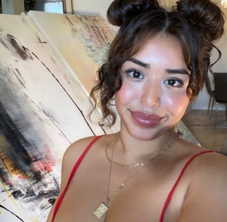 Sarai Fonseca nice star pictures