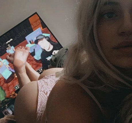 goddessgamer pretty model img