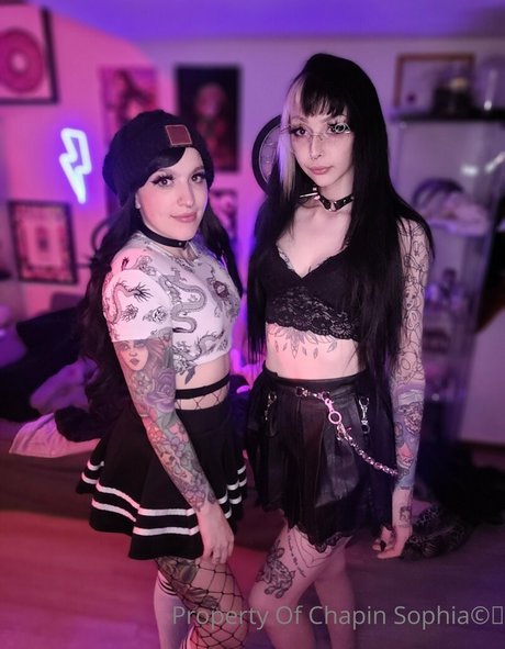 holyrollerbabie adult model pic