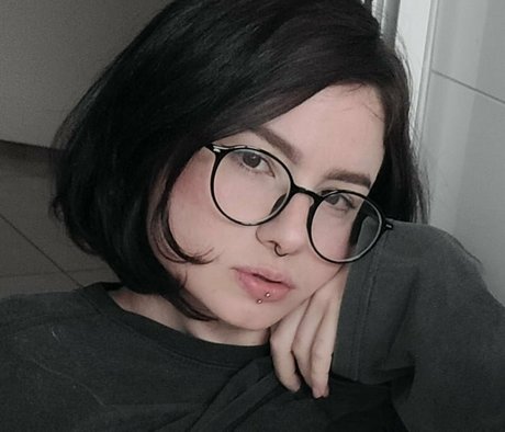 lunarium pretty pornstar images