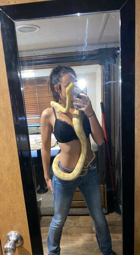 cherokee87 pretty model img