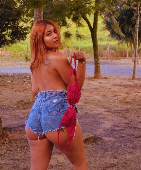 Nicollysntss beautiful pornstar img