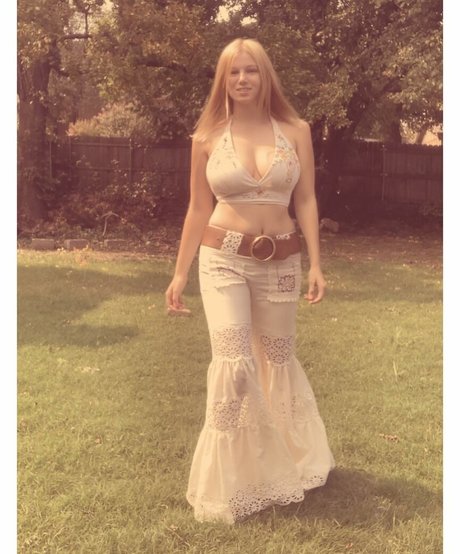 20 years old onlyfans beautiful nude photos