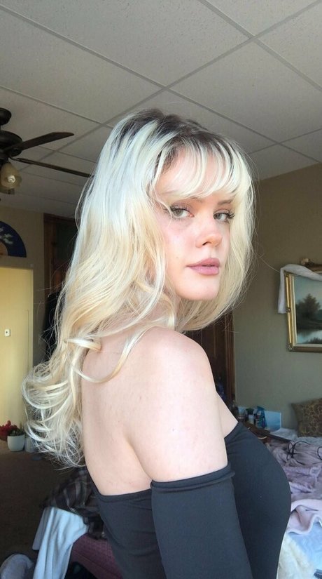 brittvnybitchh naked model pics