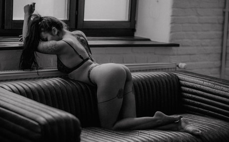 AnneSamanta pornstar pretty picture