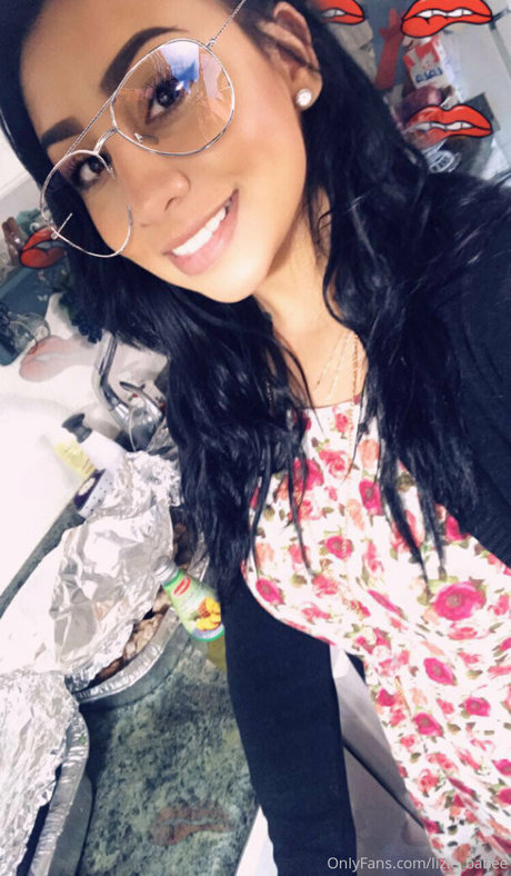 lizie babee star beautiful photo