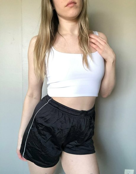 innocentabby pretty model pics