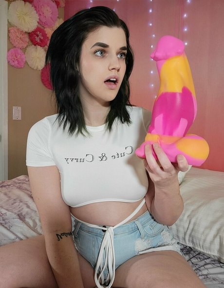 blissfulflower hd actress pic