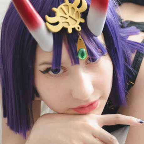 baby cinnamon naked model img