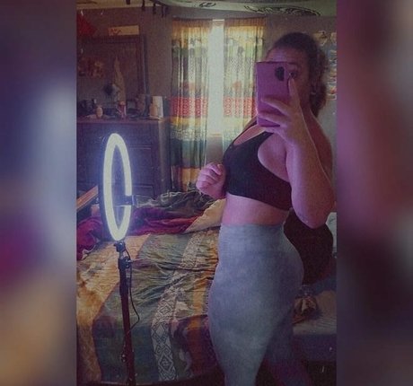 Emm Loomis top actress pictures