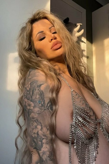 sandrareichefree erotic pornstar pictures