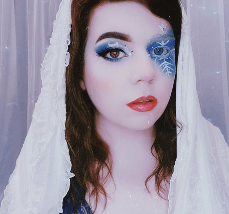 itsahmia nude model pictures