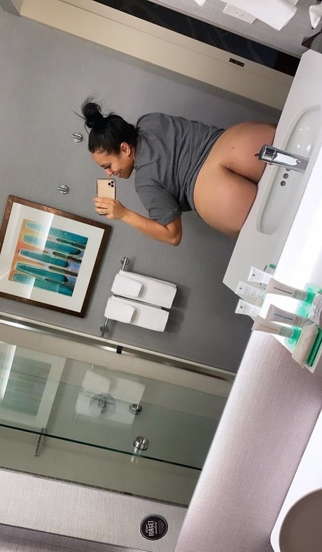 popular trans onlyfans free naked images