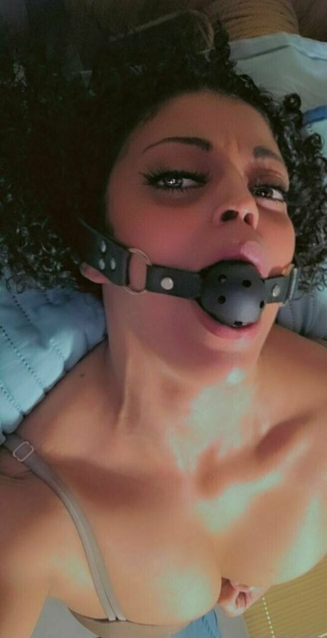 petite brunette onlyfans hd image