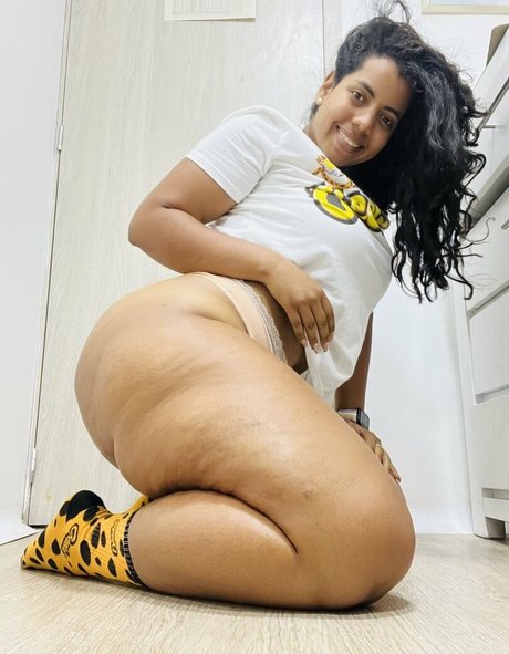 Boom Sar nude star photo