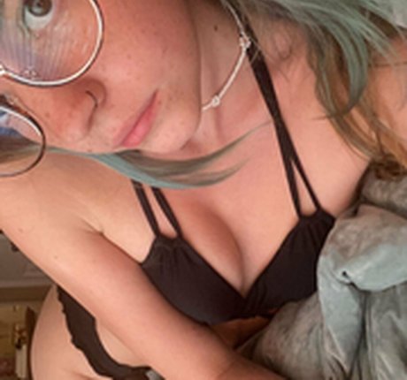 Hunt s ASMR model adult images