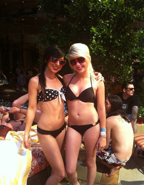 Jen Pop pretty pornstar img