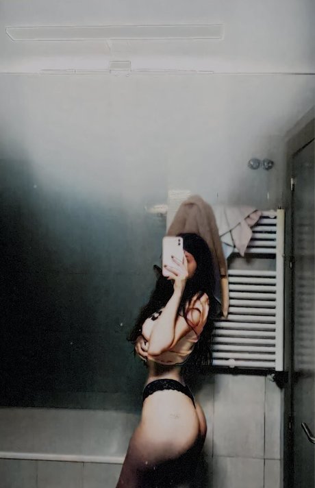 Abbyimu model art images