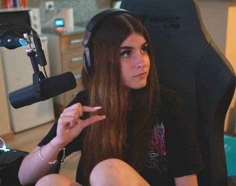 Abbyimu art pornstar pics