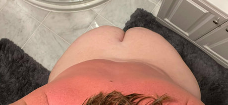 thecrimsonmommy pretty pornstar image