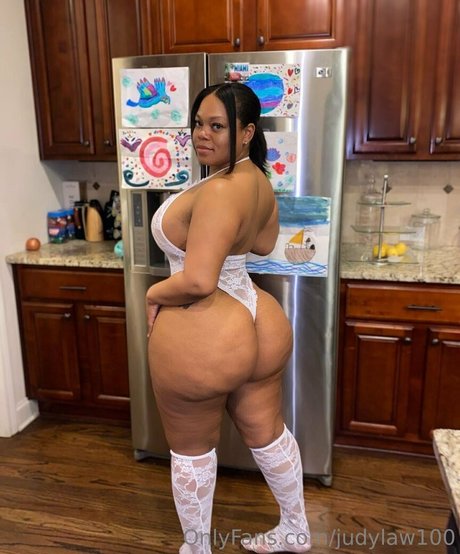 judylaw100 model top pic