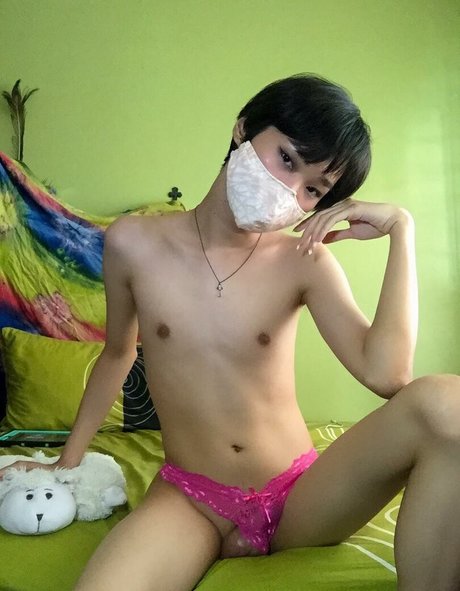 Seraline beautiful model pics