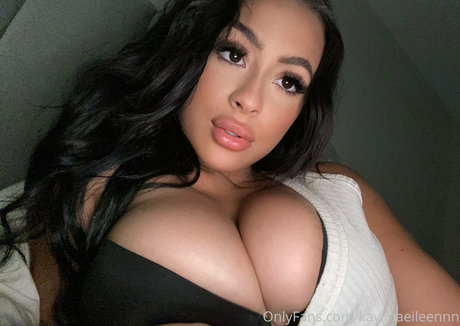 Kaylina Eileen nude model photos