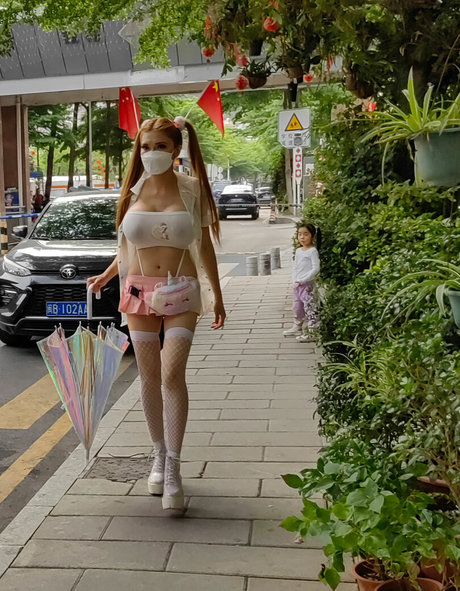 blonde trans onlyfans beautiful pics