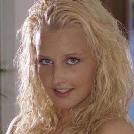 Michelle Marsh sexy star images