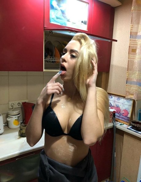 anna yummy art actress image