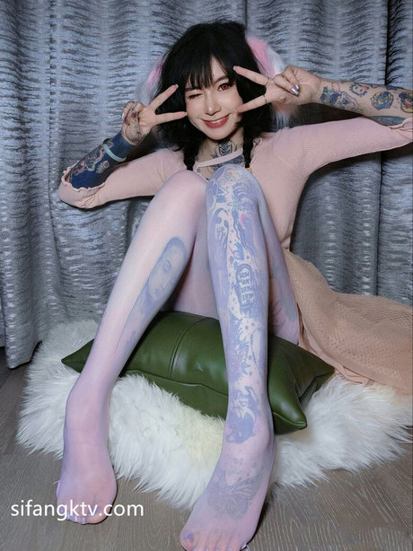 longmaocouple model nudes gallery